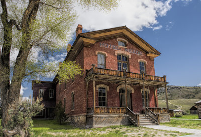 Hotel Meade