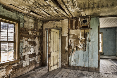 Bannack Home Interior