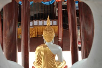 Bangkok, golden Buddha shrine