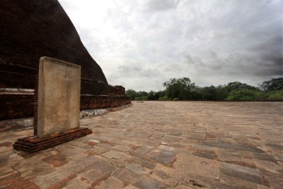 Jetavanarama Dagobe Anuradhapura