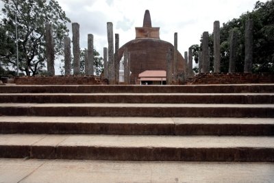 Abhayagir dagobe Anuradhapura