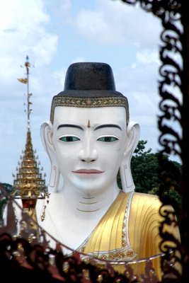Pyay, View of Sehtatgyi Buddha Image from Shwesandaw Pagoda