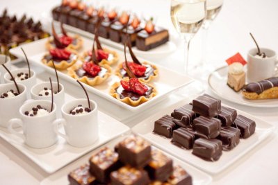 cocoa-lounge-dessert-bar-at-island-hotel.jpg