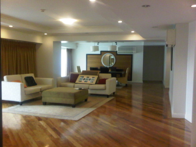 Four Bedrooms for Sale in Salcedo Vill