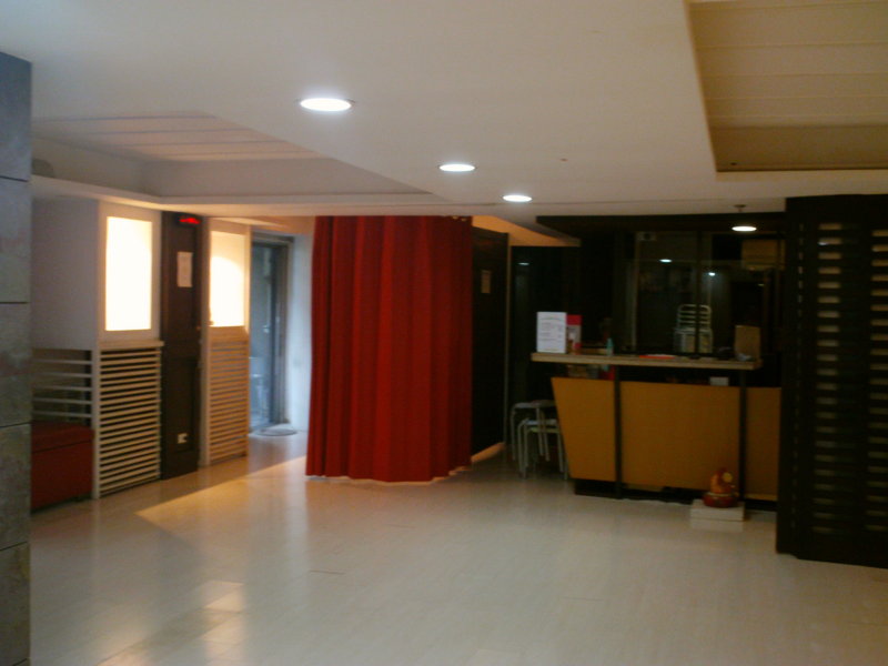 151.54Sq.m. Office Space fro Lease in Legaspi Village