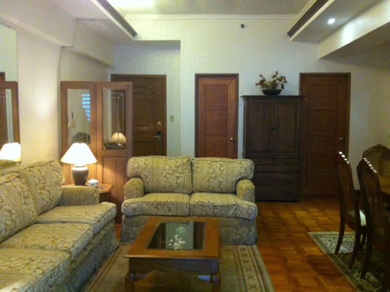 2 Bedrooms for Sale in Legaspi Village
