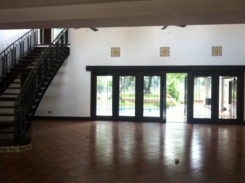 House for Lease in Ayala Alabang