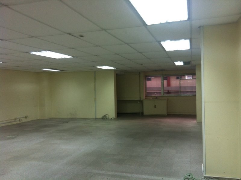 184Sq.m Office Space for Lease in Legaspi Village