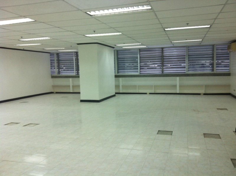 206Sq.m. Office Space for Lease in Salcedo