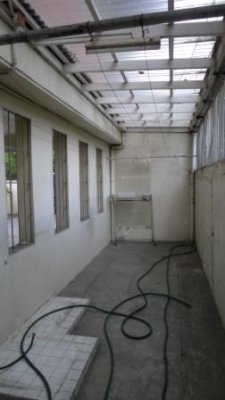 Covered Laundry area.JPG
