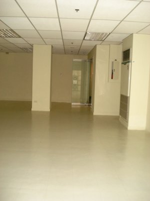 130 Sq.m.Office Space for Lease in Legaspi Vill