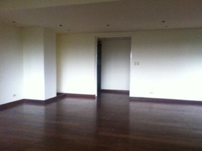 Three Bedroom converted to Big One Bedroom for Sale in Ayala