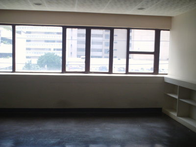 95Sq.m. Office Space for Lease in Legaspi Village