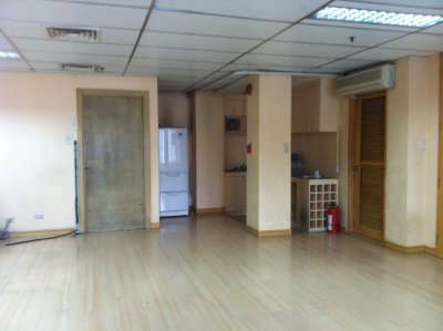 167sq.m. office space for Lease in  Salcedo Village-Tenanted-
