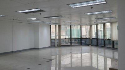 120Sq.m. Office Space for Lease in Buendia