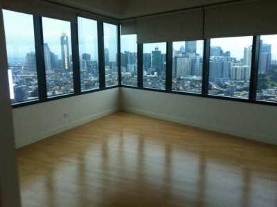 2BR for Sale in 1 Rockwell