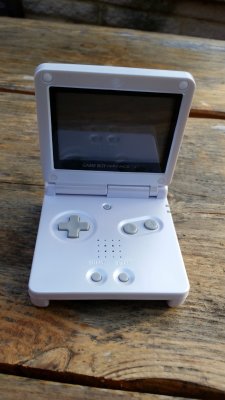 Gameboy Advance SP - Pearlescent white