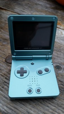 Gameboy Advance SP - metallic green