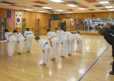 5623-Bowing-In.jpg
