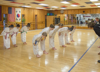5624-Bowing-In.jpg