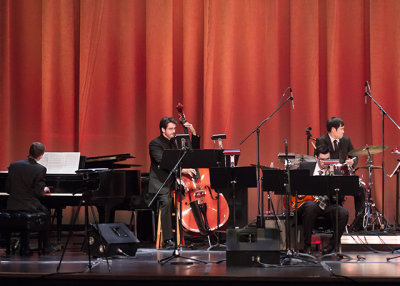 4788-Ken's-Group---Rhythm-Section.jpg