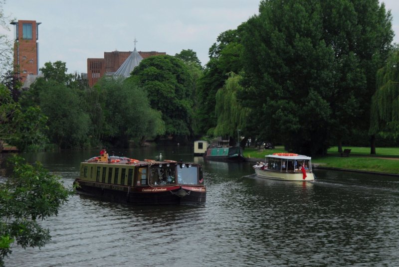 Ships that pass