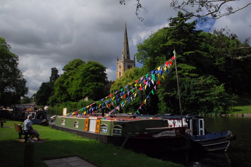 Who put that boat there?!