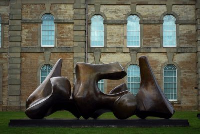 Moore: Three Piece Sculpture: Vertebrae (1968-69)