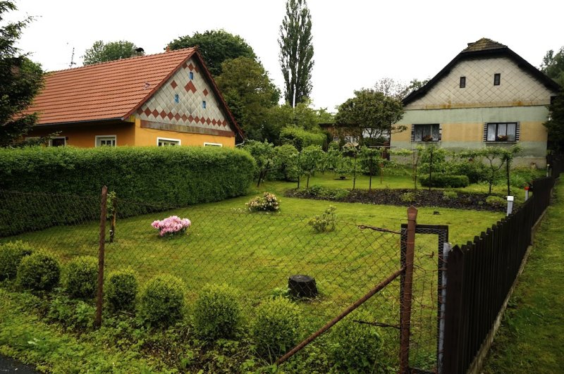 here in Bohuňov, a family house once rose from this garden