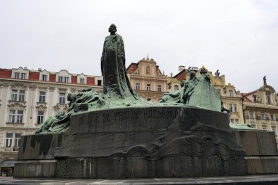 old Jan Hus looks just as frustrated as on our last visit...