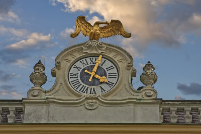 Clock : Schoenbrunn Palace