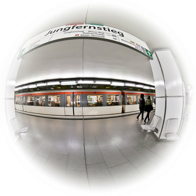 Hamburger U-Bahn, Am Jungfernstieg