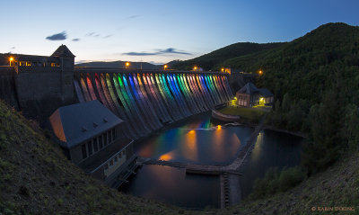 Edertalsperre, berlauf mit LED-Beleuchtung   -   Overflow with Illumination