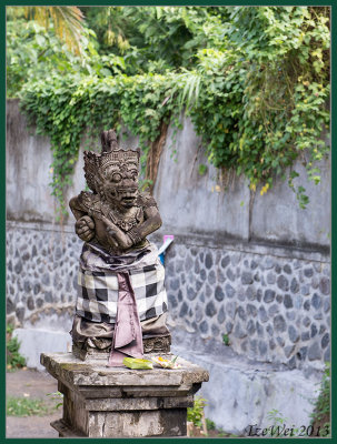 Statue