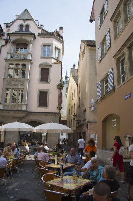 Un des petits restaurants sur la Stiefelplatz.