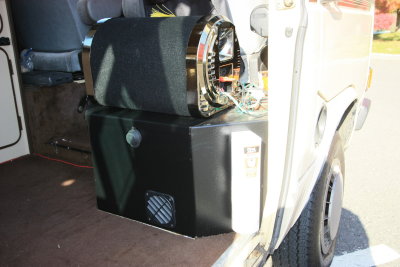 Iremovable self-powered subwoofer on top of rocky mountain storage box and propex