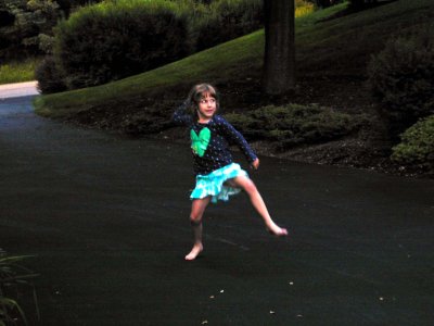 14 Playing catch in the drive 02.jpg