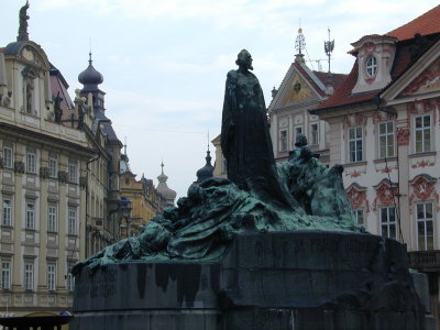 18 Jan Hus statue.JPG