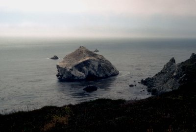 17 Rock in the water 01.jpg
