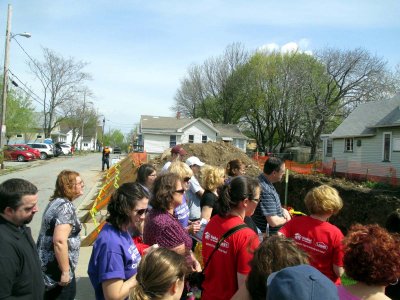 06 The crowd 02.jpg