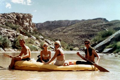 04 Rafting down the Rio Grande - 9 August 02.jpg