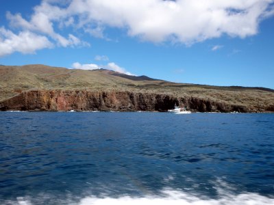 20 Low cliffs and caves 01.jpg