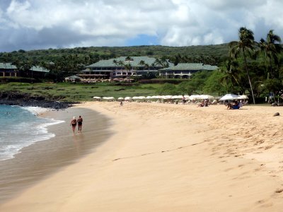 90 Hulopo'e Beach and Four Seasons Resort 01.jpg