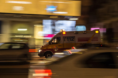 Ambulancia 112 en la Gran Va