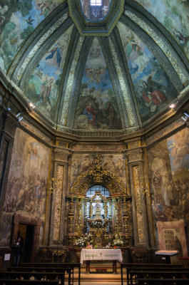 Cpula y retablo