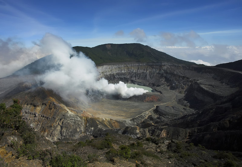 Poas Volcano I.jpg