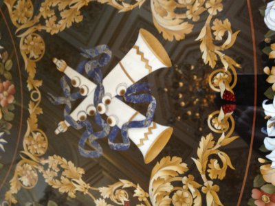 Detail Marble Table