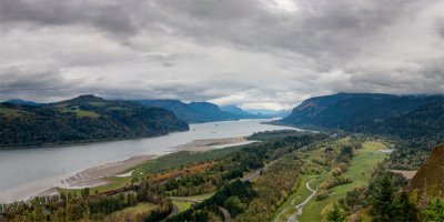 Columbia River Gorge from Viewpoint.jpg