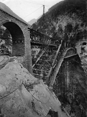 Construction of the Bietschtal Viaduct (1)