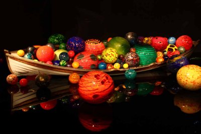 The Glass Art of Dale Chihuly